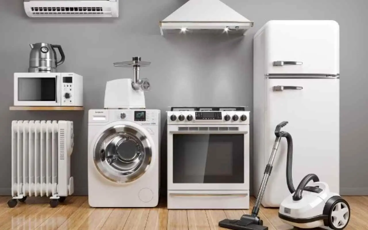 Come riparare gli elettrodomestici da solo: i trucchi dei tecnici per risparmiare